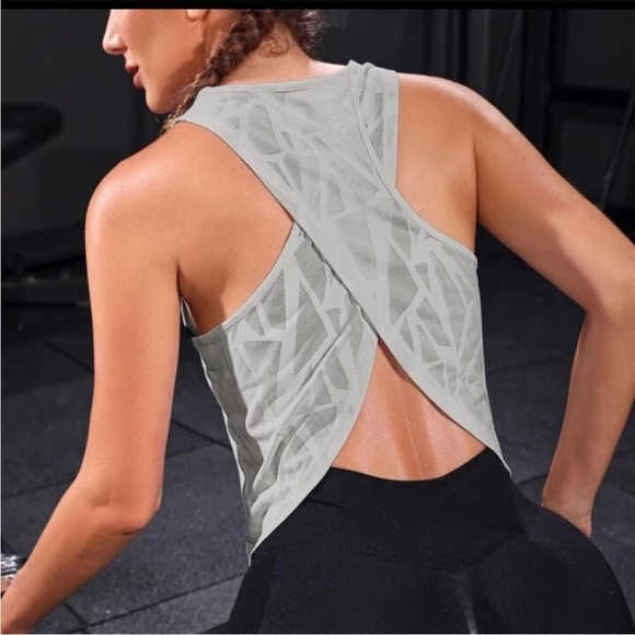 Geometric Open Back Exercise Tank Top - Picture 1 of 5